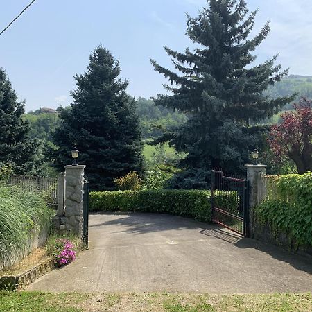 Bricco Nebbiolo Apartment Neviglie Bagian luar foto