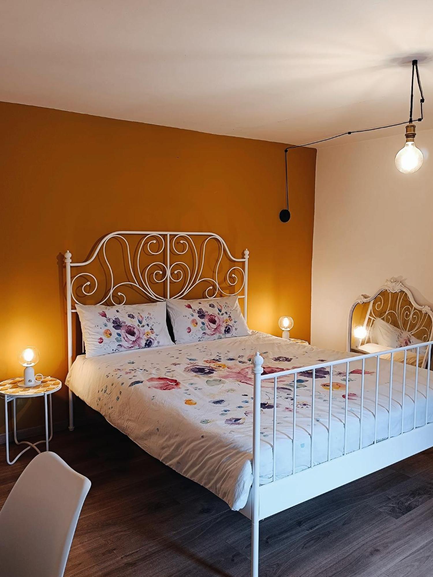 Bricco Nebbiolo Apartment Neviglie Bagian luar foto